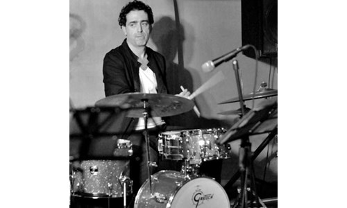 AYHAN ÖZTOPLU  (DAVUL)